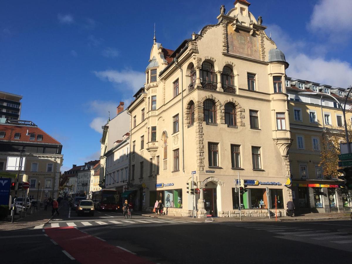 Palais Gutenberg La Ville 克拉根福 外观 照片